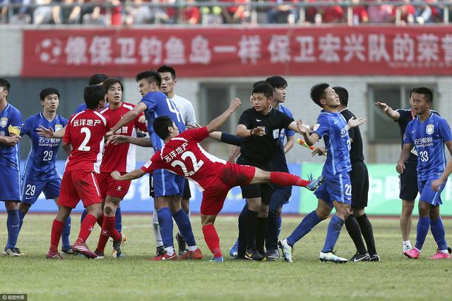 CCTV6 VIP影院 全部 电影 电视剧 影人 视频 图片 新闻 更新时间 所有 1小时内 今日内 1周内 1个月内 从资讯频道搜索 结果 210793 条 台湾光复纪念日，与《黄河回响》一起，聆听血管中的涛声！