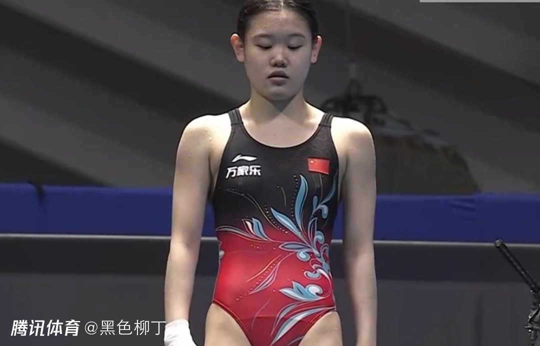 2018年3月二人复合，2019年情人节订婚，2020年8月迎来女儿黛西·多芙。