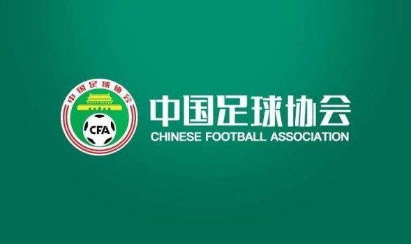 到了元代，扣袢脚开始出现花形装饰，盘扣也逐渐替代衣带，成为主要的系结方式。