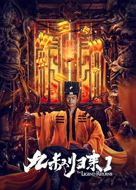 可爱的“小七”一边抢老爸帽子，一边强喂老爸食物，而小贝俨然慈爱父亲，任由女儿“欺负”自己，还一脸笑呵呵的疼爱表情。